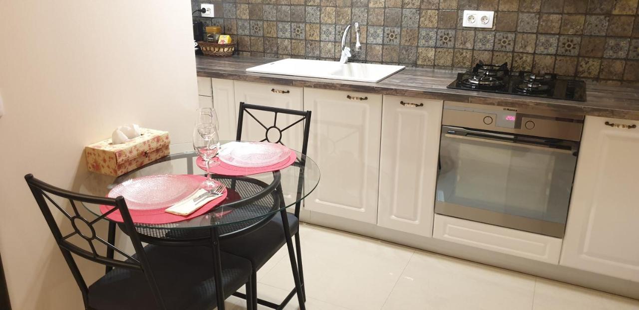 Central Apartment Dumdix Brasov Ngoại thất bức ảnh
