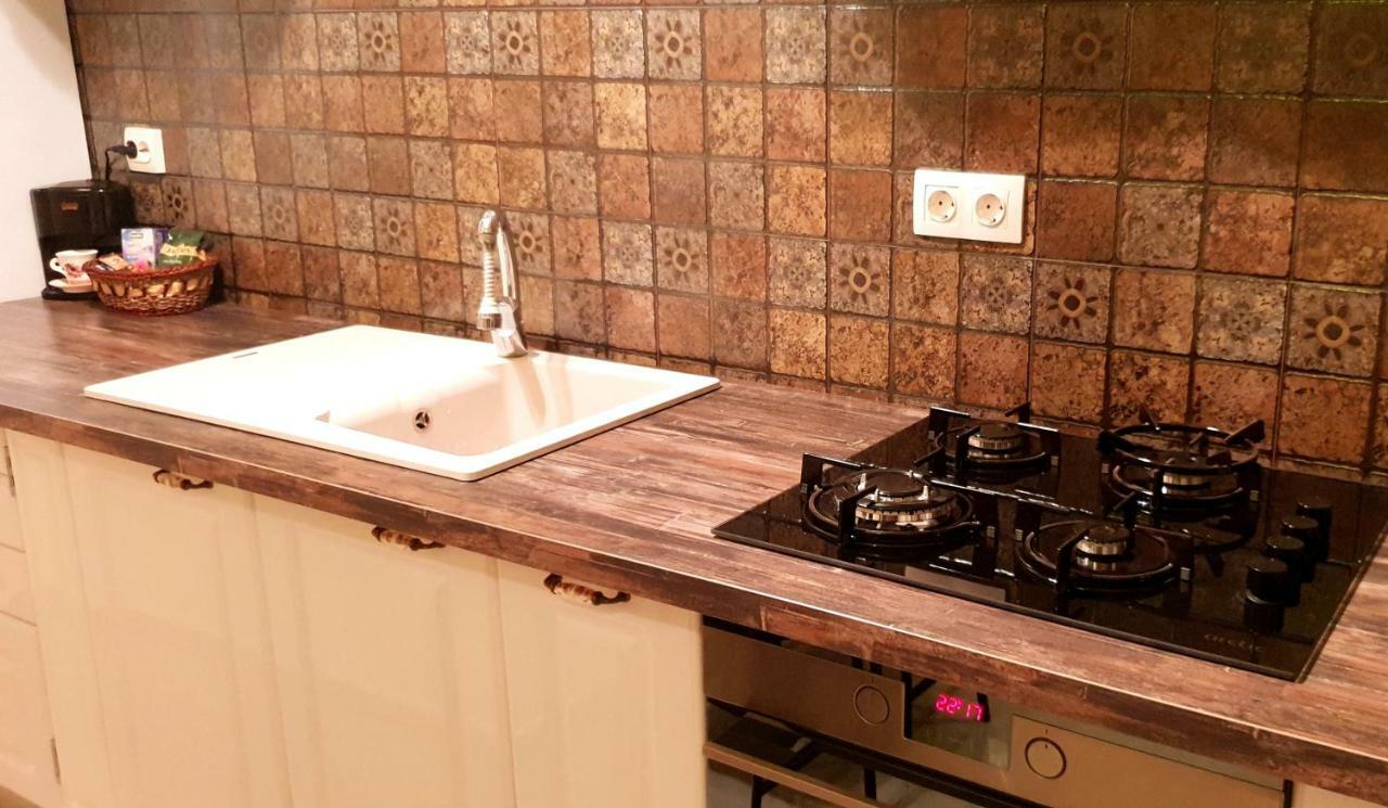 Central Apartment Dumdix Brasov Ngoại thất bức ảnh