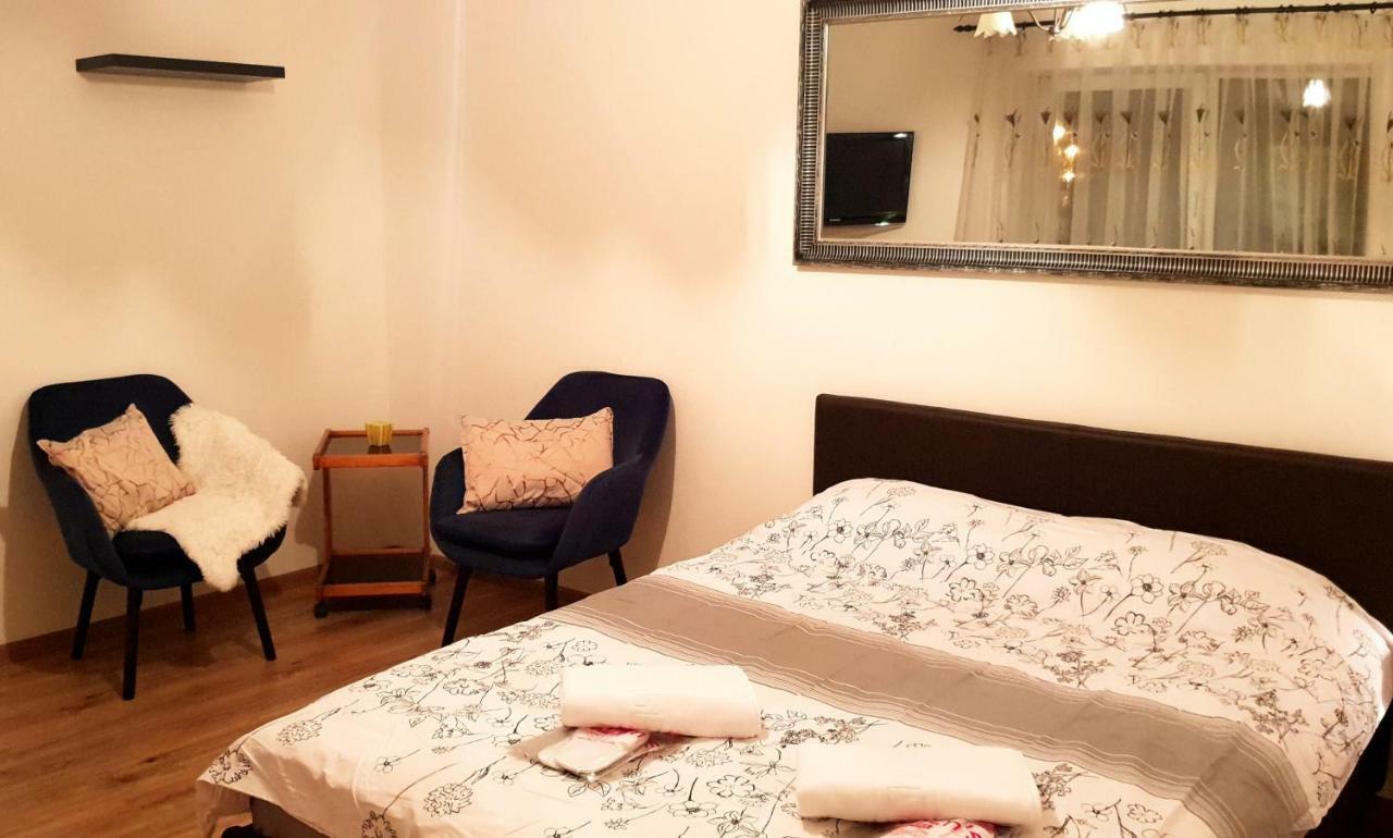 Central Apartment Dumdix Brasov Ngoại thất bức ảnh