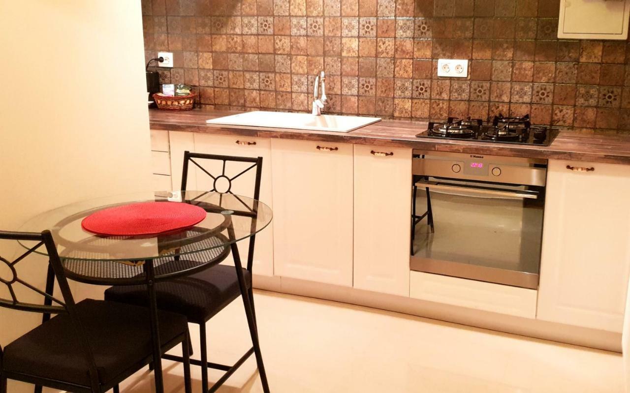 Central Apartment Dumdix Brasov Ngoại thất bức ảnh